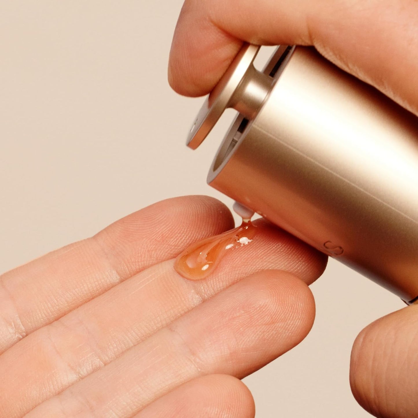 Clarins DOUBLE SERUM LIGHT TEXTURE | Anti Aging Serum | Visibly Firms, Smoothes, Boosts Radiance and Refines Pores | 24H Hydration | Great for Combination to Oily Skin and Humid Climates